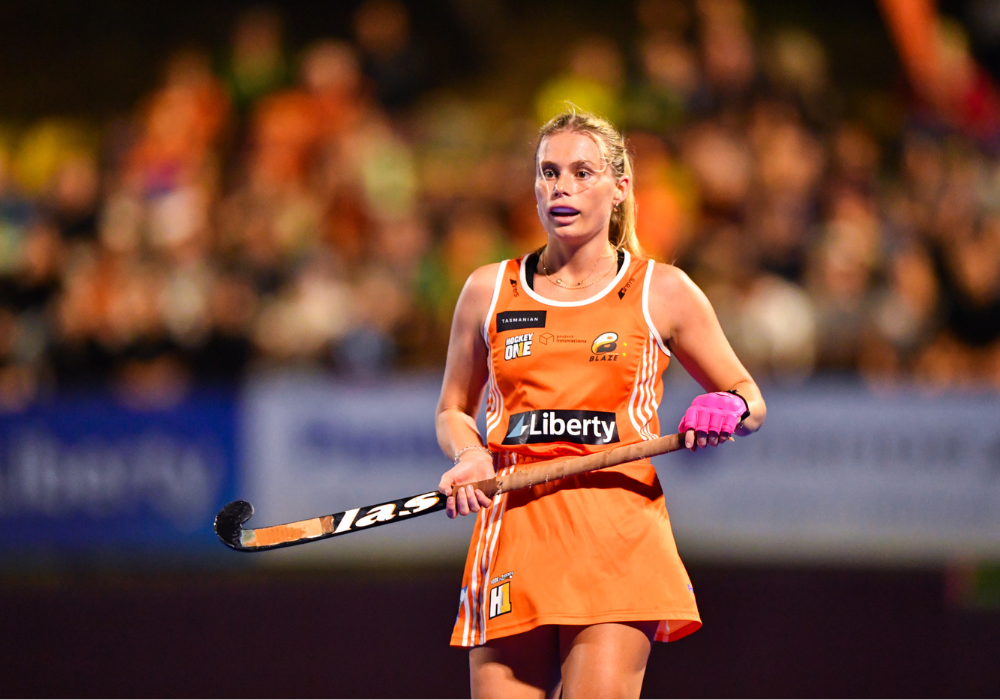 6 2 - HockeyOne: Round 3 Wrap: Comebacks and clinchers leave Road to Hobart standings wide open - Round three of the Liberty Hockey One League provided nothing but edge-of-your-seat action, as clutch comebacks and late winners were a feature of almost every match.